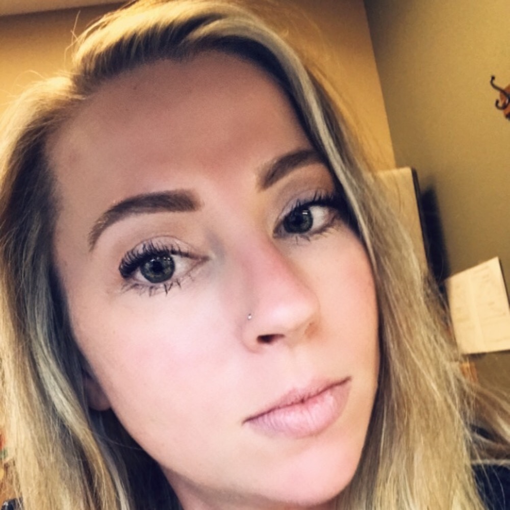 Meet your Posher, Amber